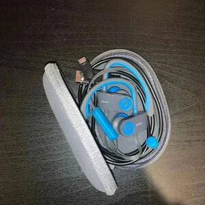Powerbeats wireless Headphones